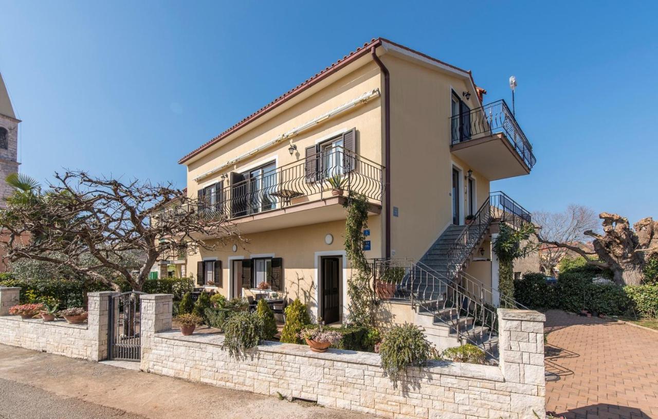 Apartment Complex Orzan Lovrecica Экстерьер фото