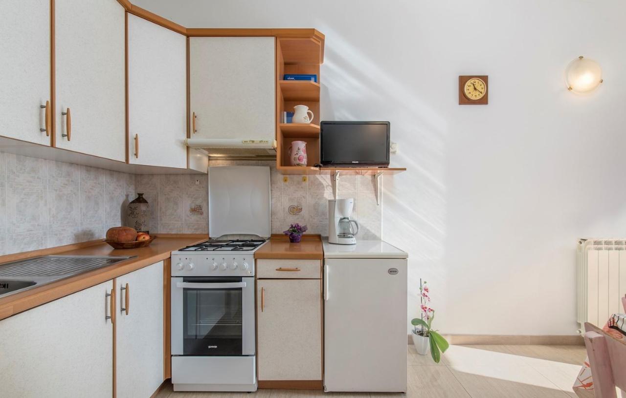 Apartment Complex Orzan Lovrecica Экстерьер фото
